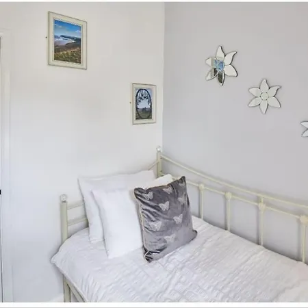 Mad Alice's Сasa de vacaciones Loftus