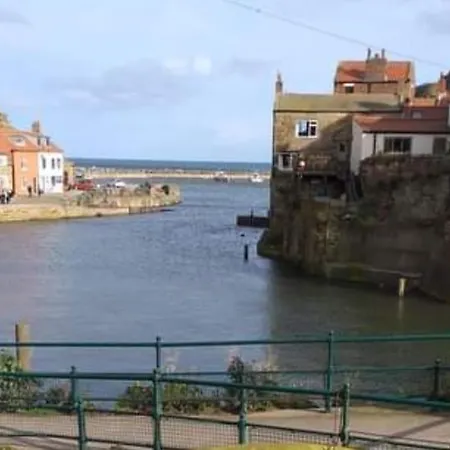 Mad Alice's Prázdninový dům